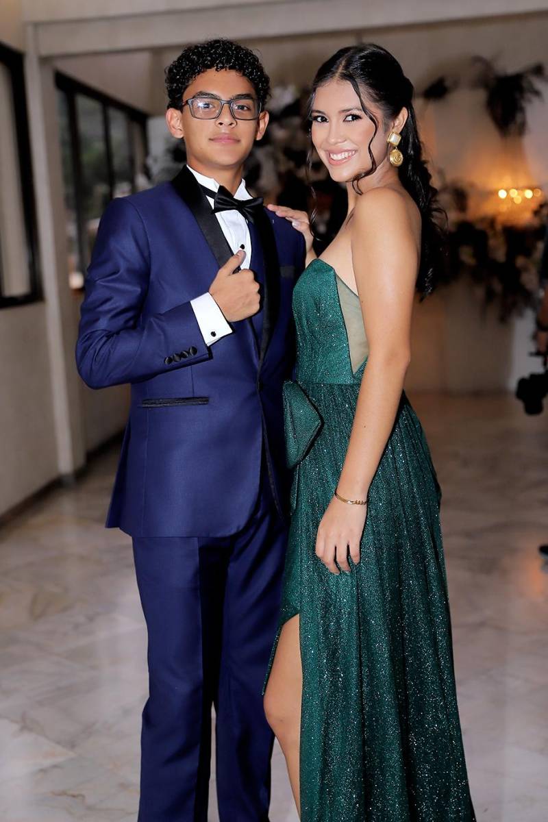 Fiesta de la prom 2024 de Antares y Aldebarán