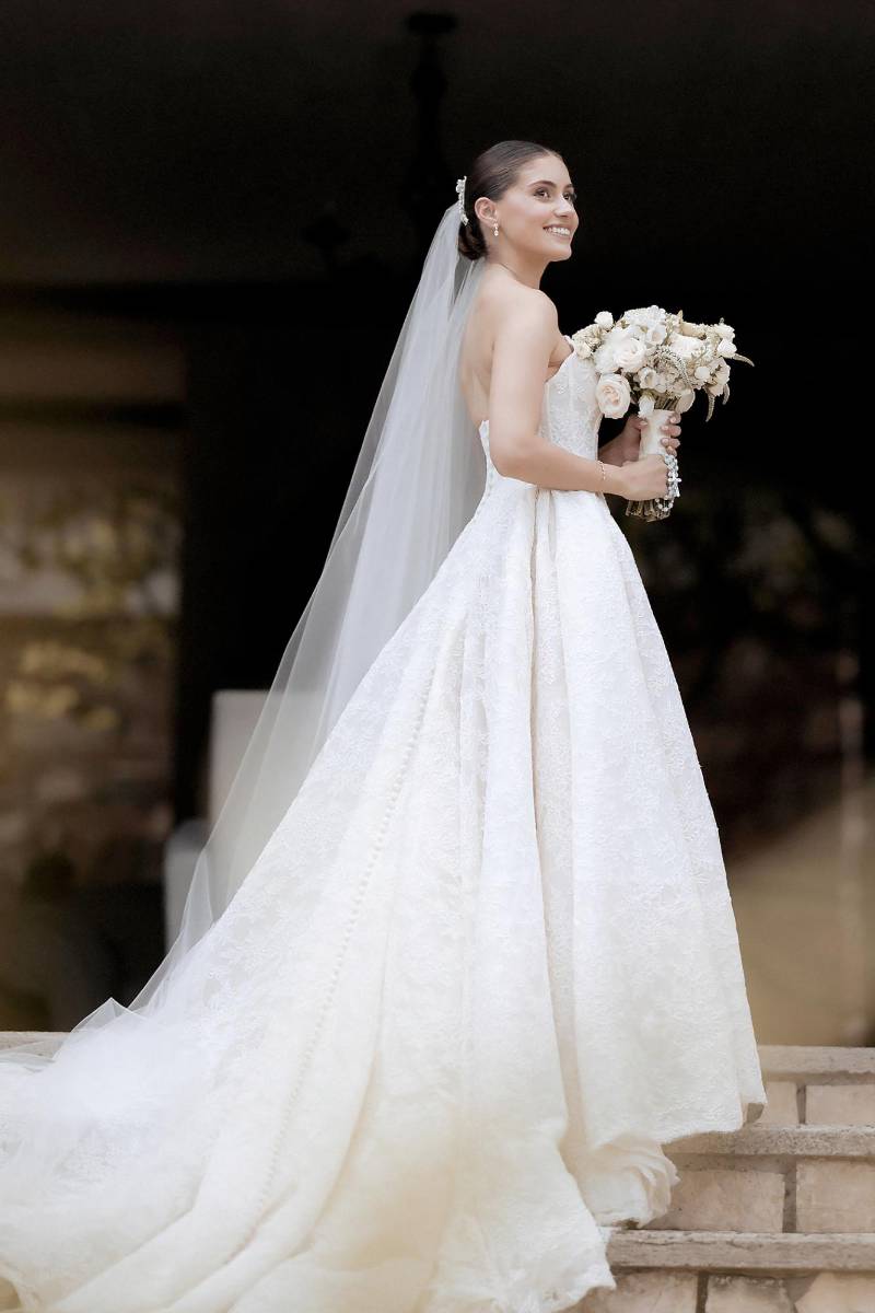 Asi se vivió la boda eclesiástica de Johannes Múller y Ruth Panayotti