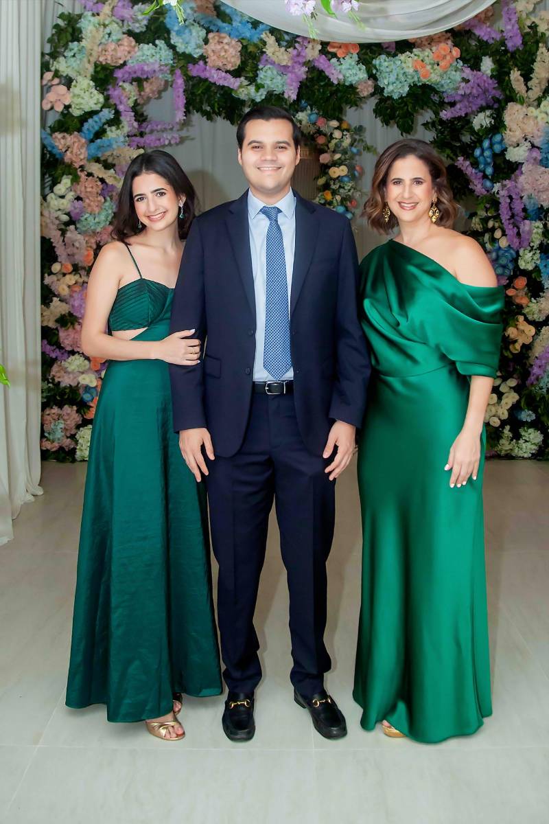 Sabrina Chahín, Carlos Cabrera y Vanessa Chahín