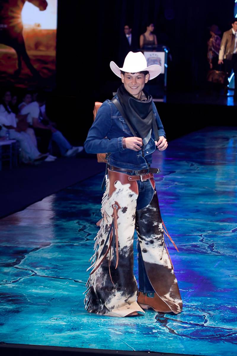 Senior Fashion Show 2026 de la Escuela Internacional Sampedrana, parte 3