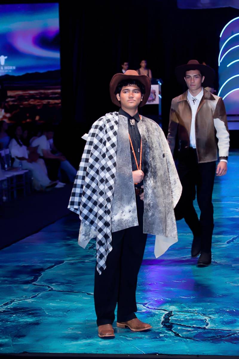 Senior Fashion Show 2026 de la Escuela Internacional Sampedrana, parte 3