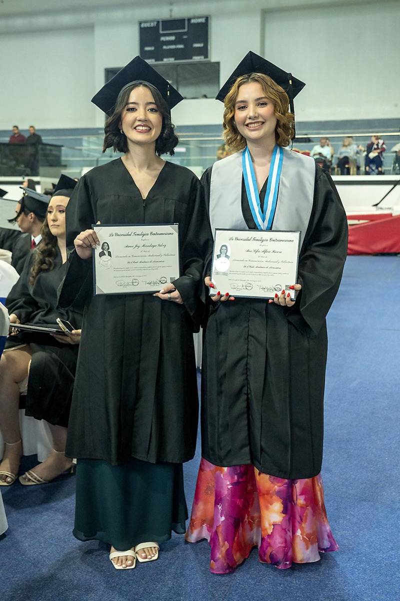 UNITEC SPS celebra la graduación de nuevos talentos y agentes de cambio
