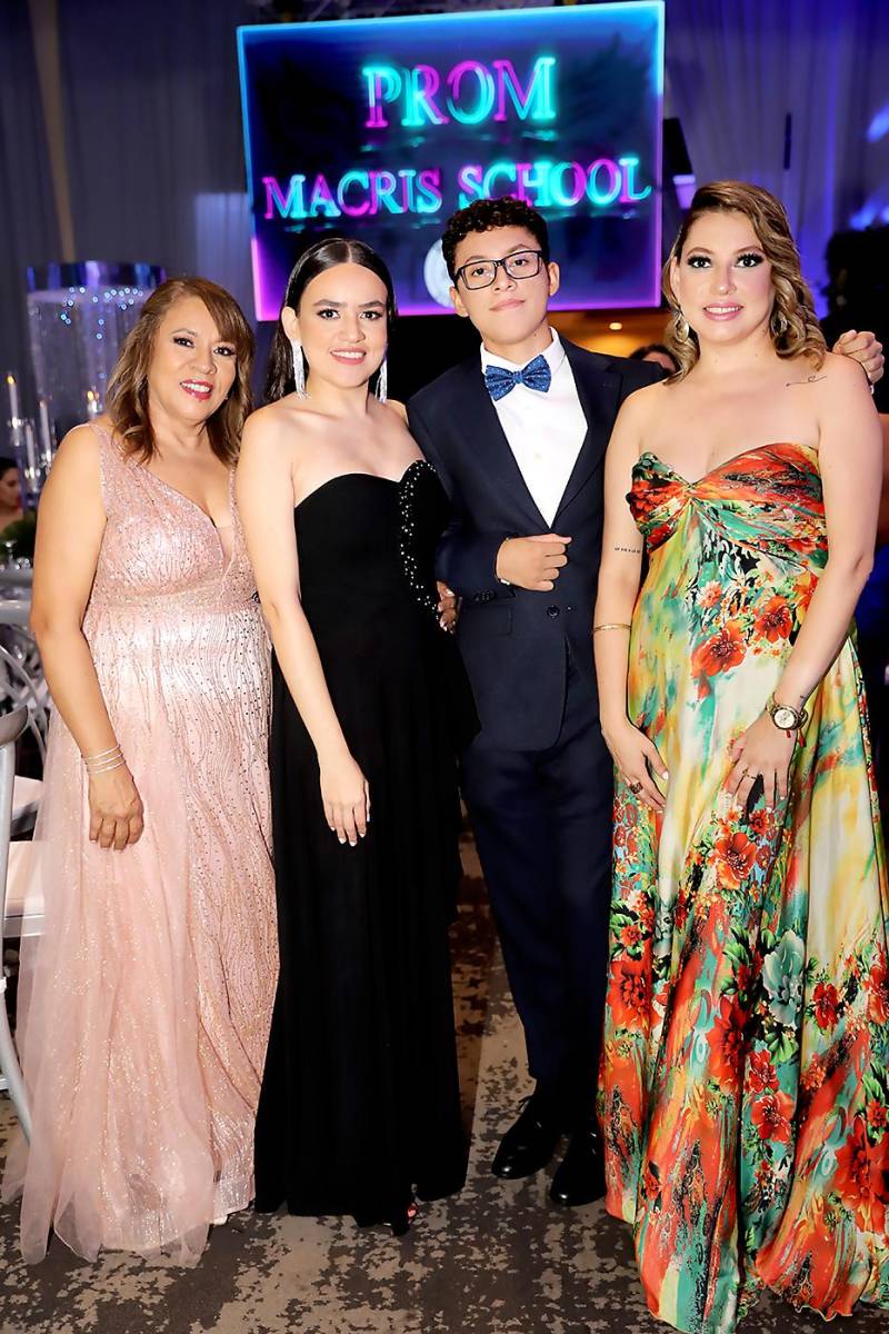 Guadalupe Ruiz, Andrea Mendizábal, Adrián Hernández, Pamela Mendizábal