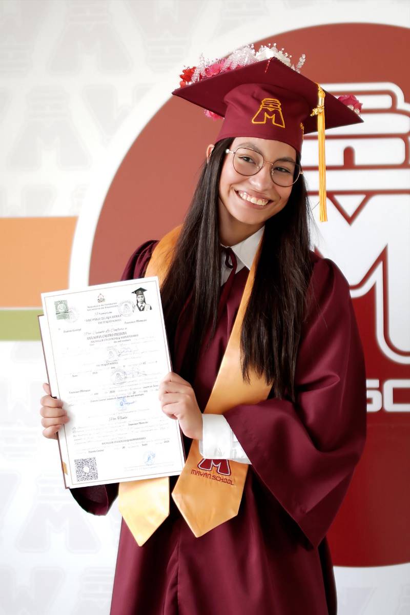 Graduación de los seniors 2026 de Mayan School