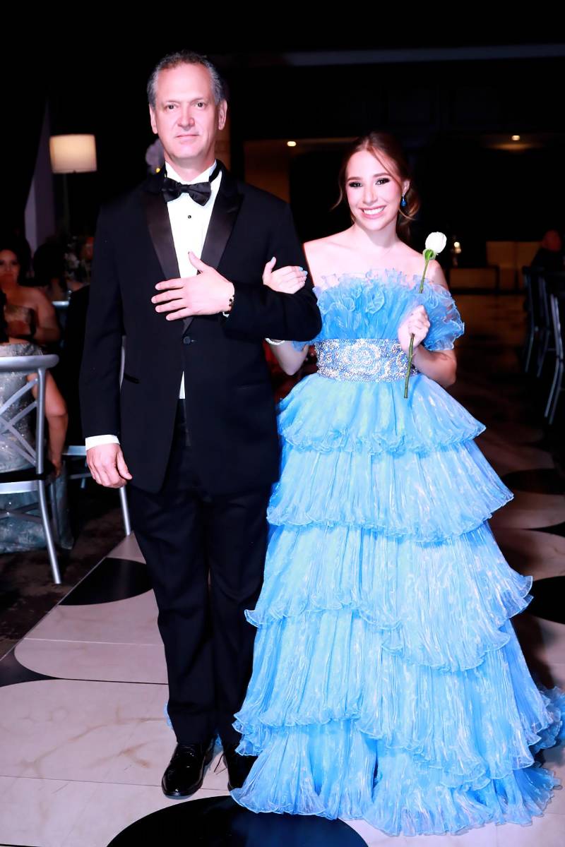 Ana Valladares y su padre Leonardo Valladares. 