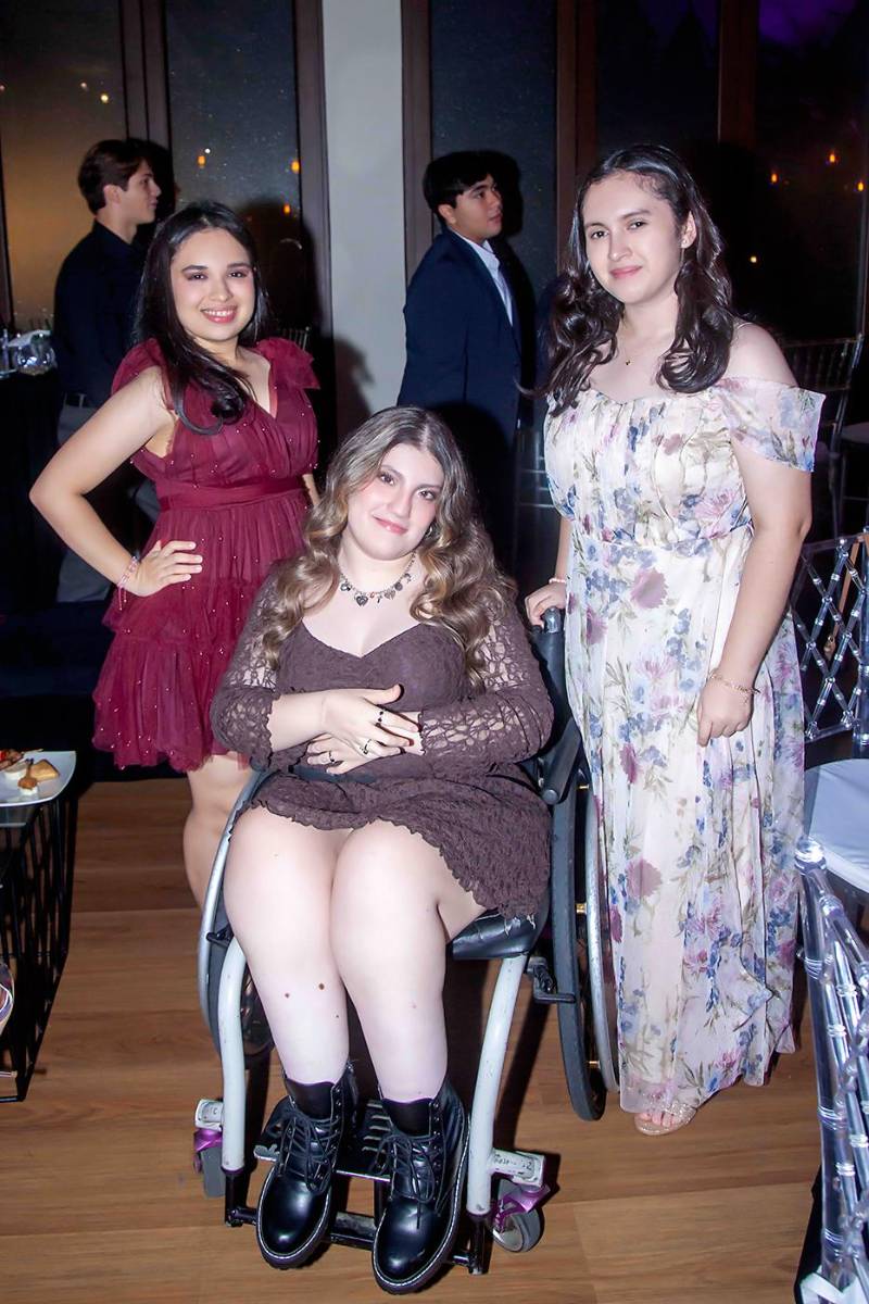 Valeria Fernández, Arinna Giacoman y Lourdes Gutiérrez.