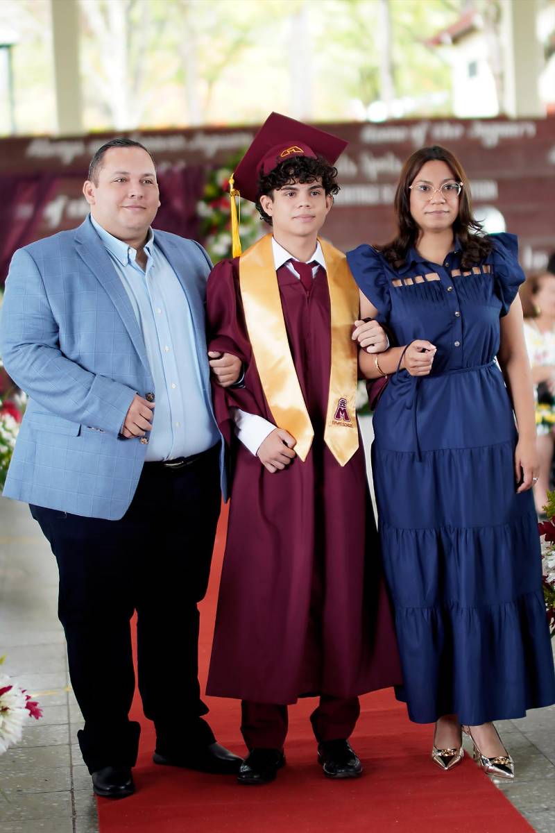 Graduación de los seniors 2026 de Mayan School