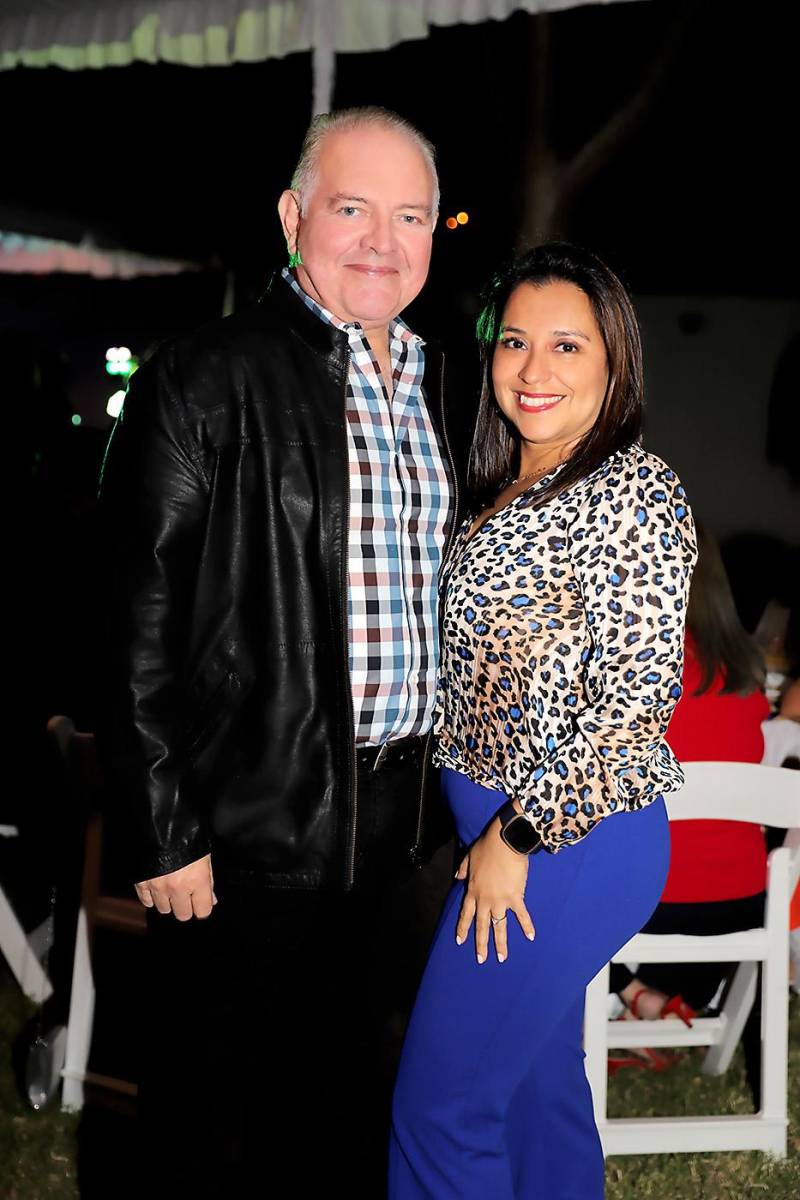 Oscar Cáceres Vettorazzi y Lidia Montoya