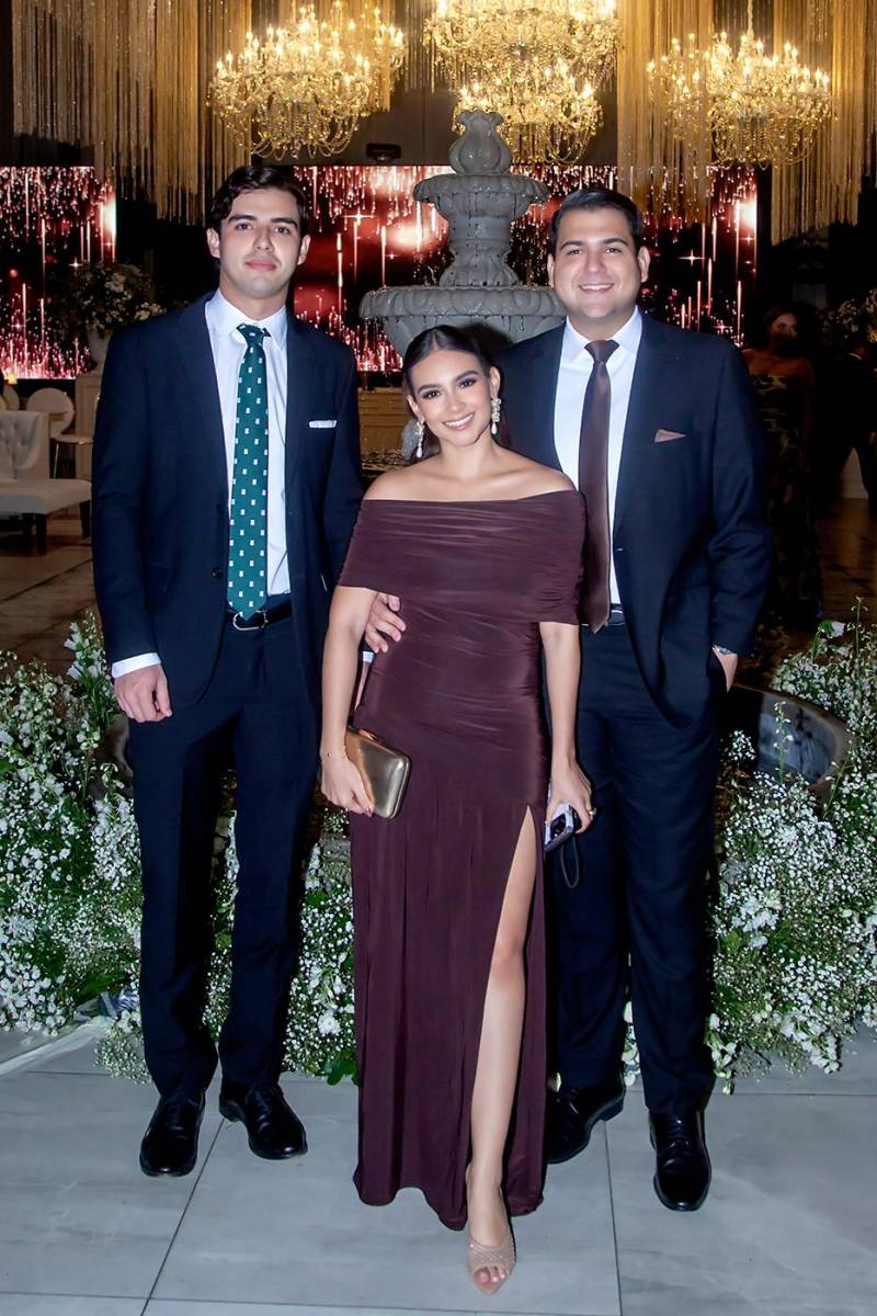 Carlos Fernández, Alejandra Laínez y Sergio Fernández