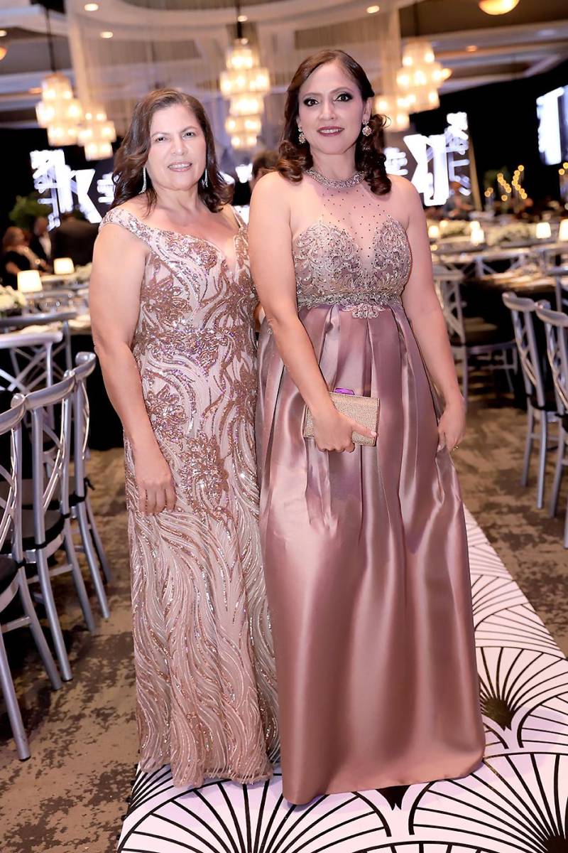 Invitados a la Prom 2025 de Elvel School