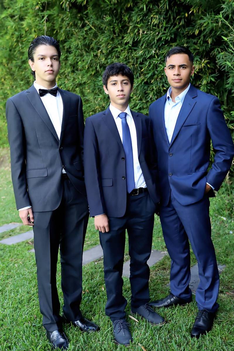 Carlos Velásquez, Daniel Dominguez, y Fernado Guzmán