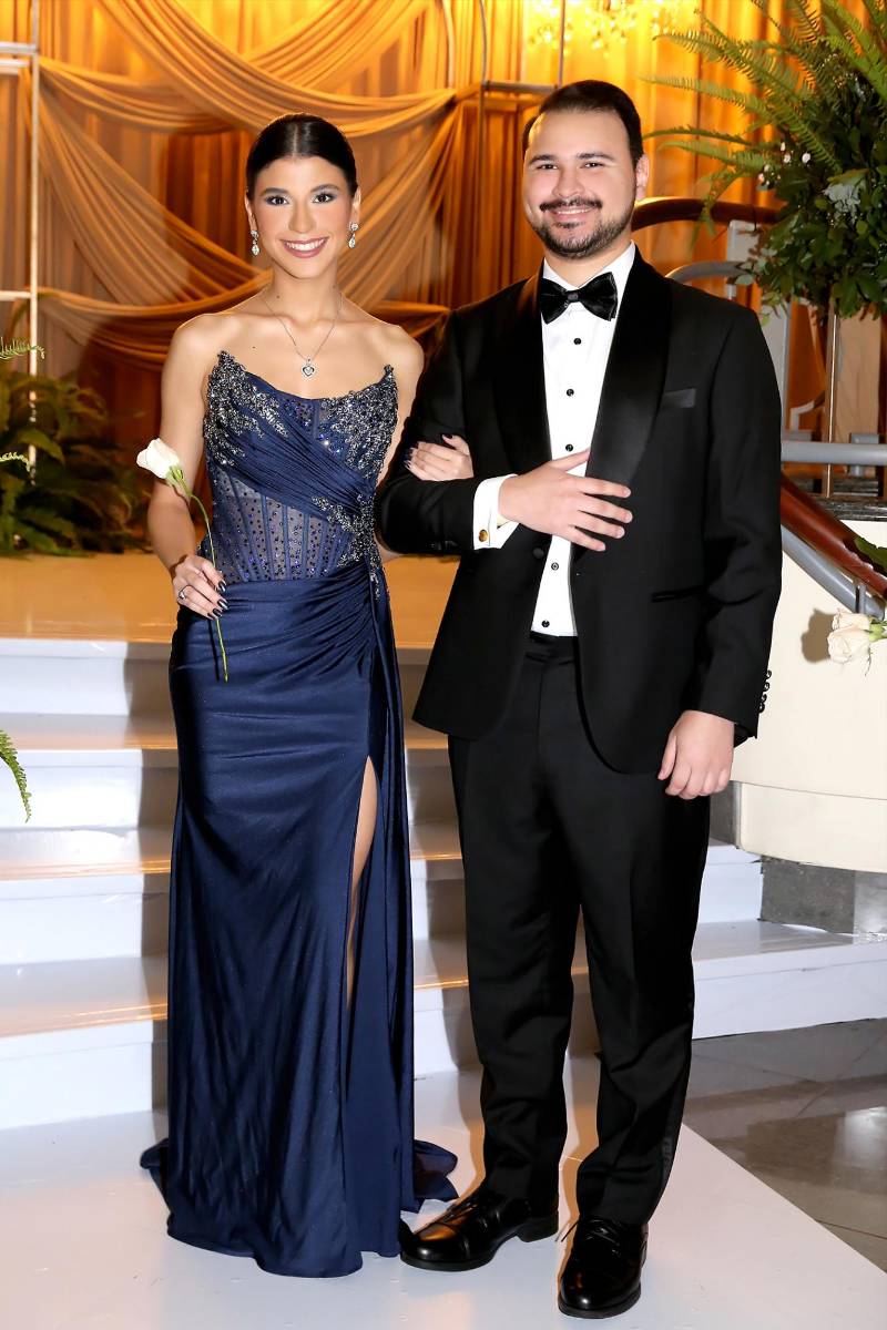Bianca Sandino y su padre Pedro Sandino. 