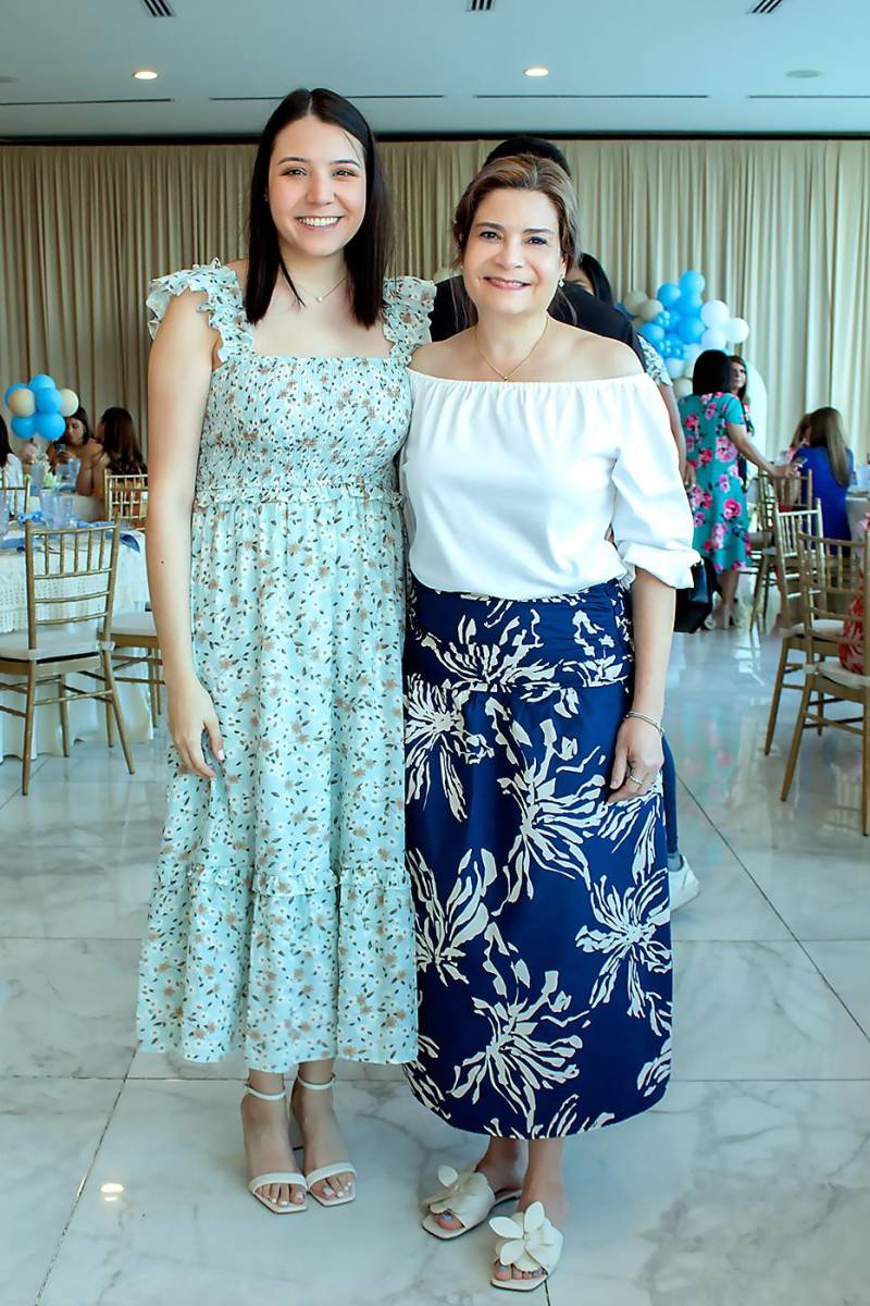 Pamela y Lucia Izaguirre.