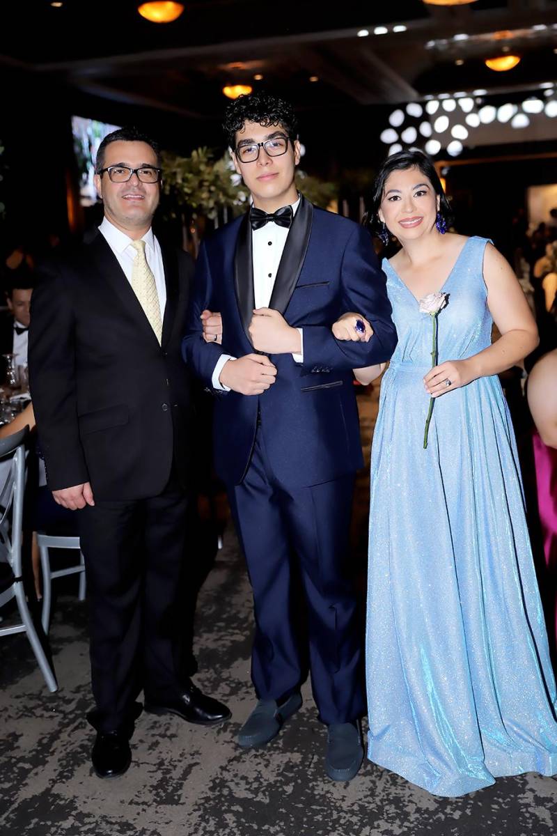 Omar, Omar Alessandro Meza y Rosa Salgado.