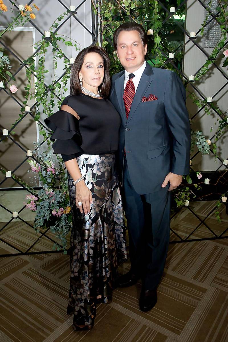 Sandra y Mario Canahuati.