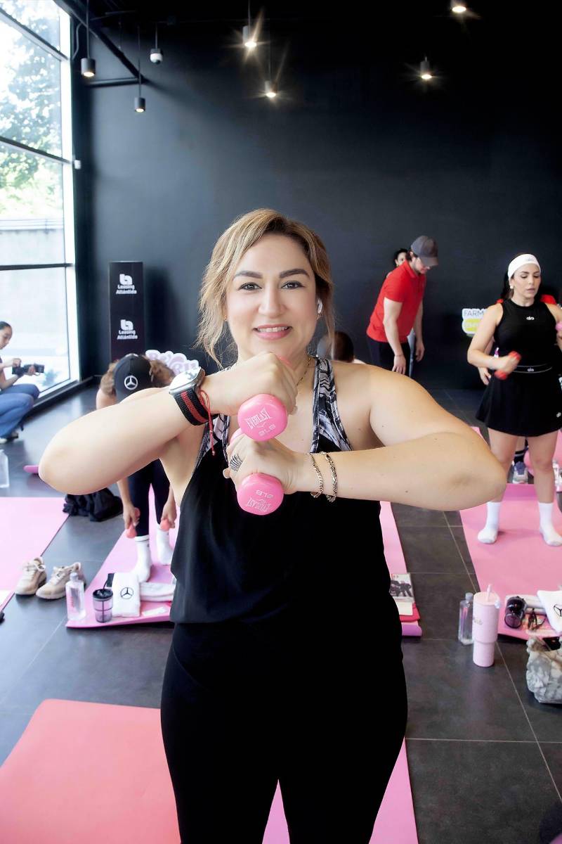 Mercedes-Benz Honduras celebra el bienestar con “Barre &amp; Drive” junto a Leasing Atlántida y Estilo