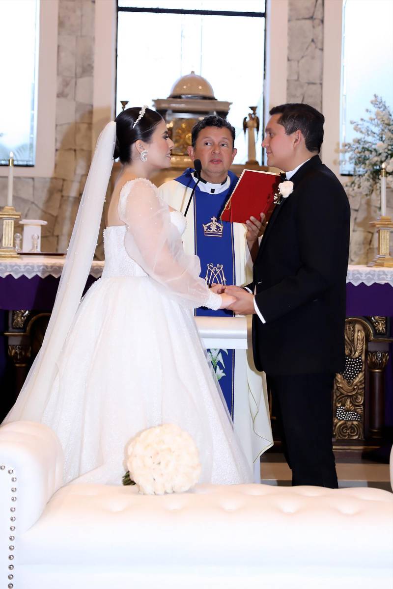 La boda de Helen Zamora y Alex Cosenza