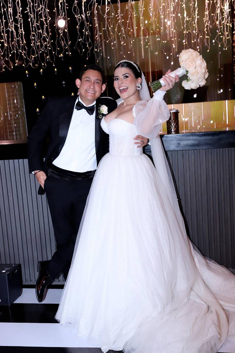 La boda de Helen Zamora y Alex Cosenza