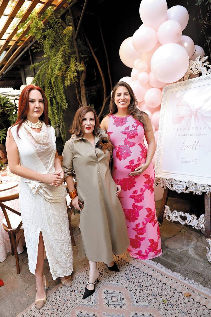 Rosamaría Cuculiza, Blanca Bendeck y Lorella Herzog