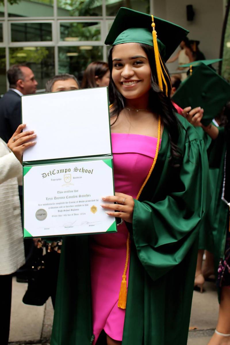 Graduación 2024 de DelCampo School