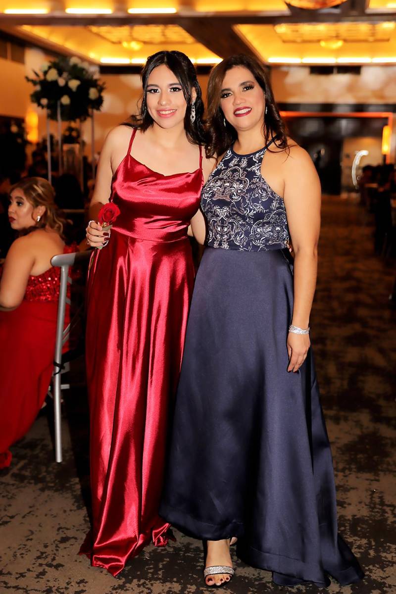 Sofía y Lineth Martínez.