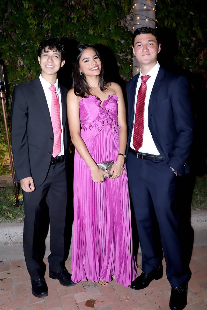 Sebastián Quintanilla, Isabella Noriega y Dylan Cálix.
