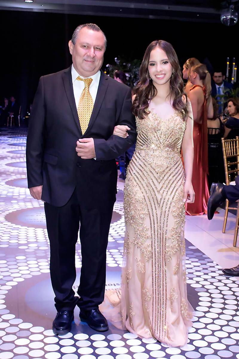 Rafael Morales y Nathalie Sofia Morales 