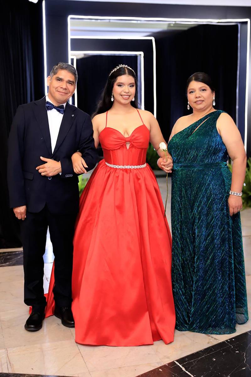 Jenny Alvarado.