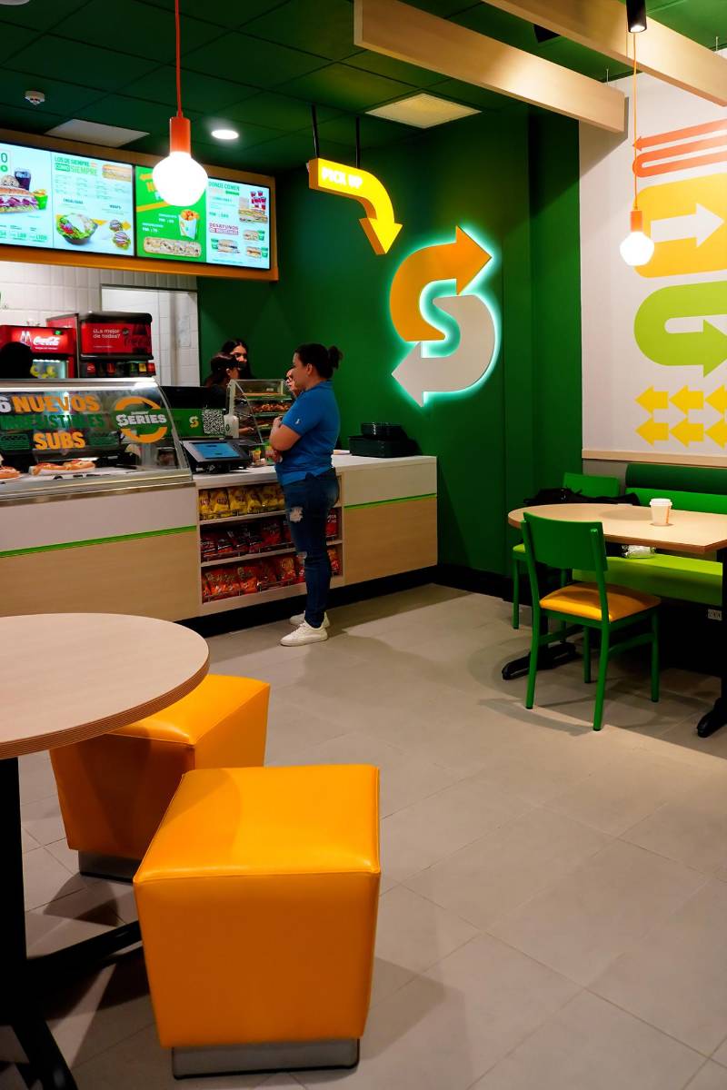 Inauguración de Subway y Church’s Texas Chicken en Danlí