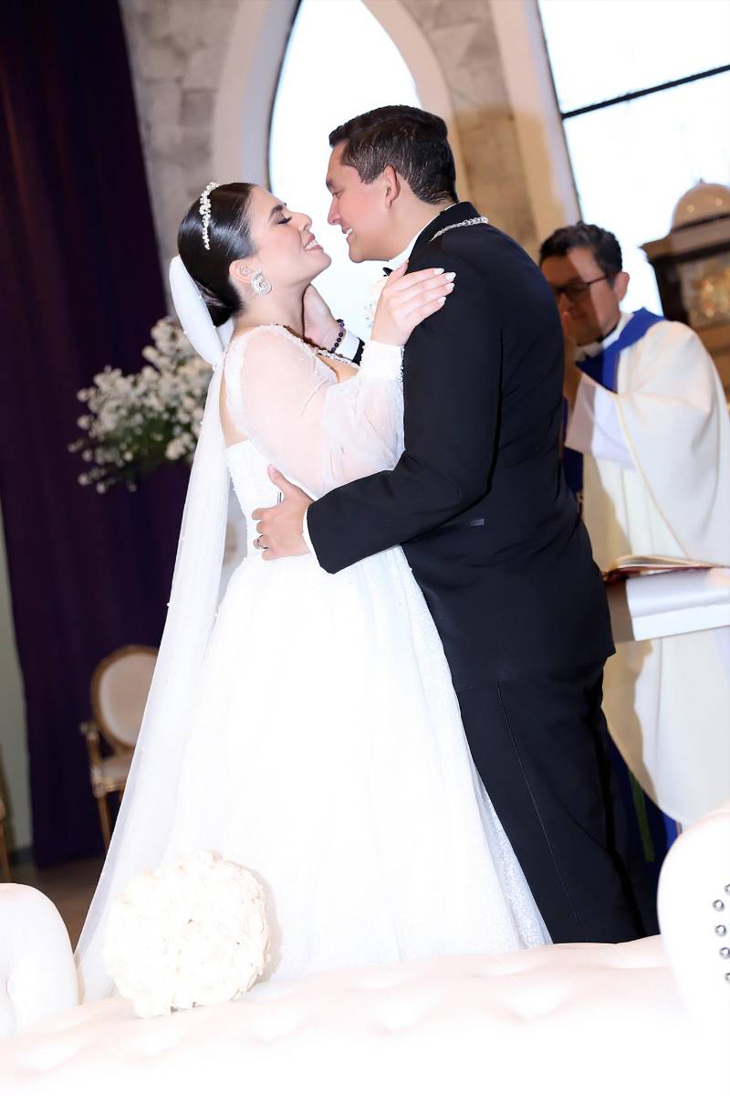 La boda de Helen Zamora y Alex Cosenza