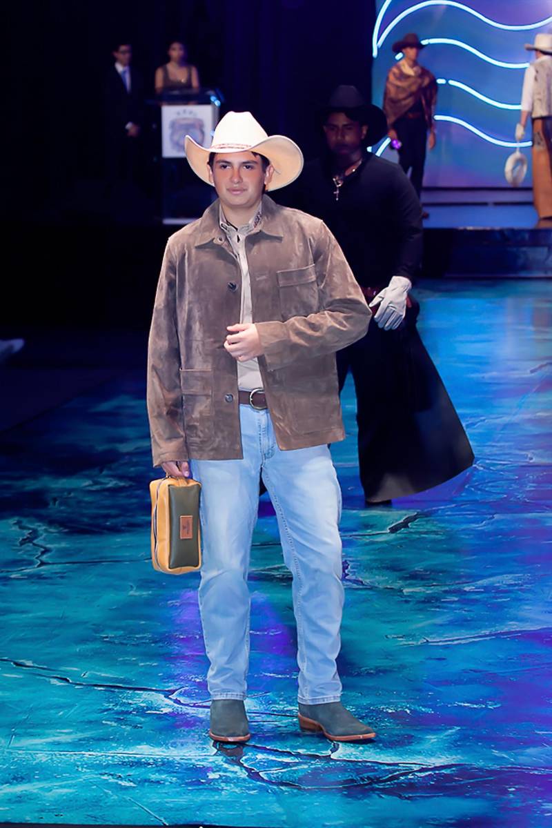 Senior Fashion Show 2026 de la Escuela Internacional Sampedrana, parte 3