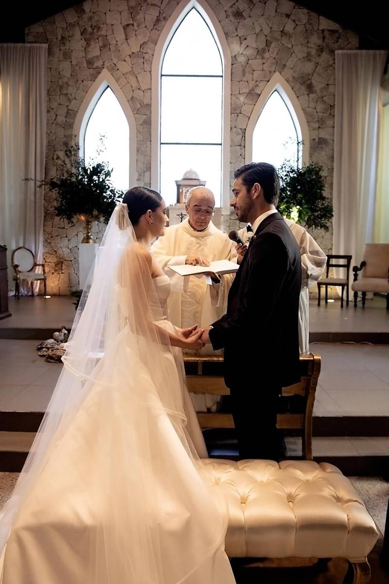 Al momento que los novios pronunciaron sus votos matrimoniales 