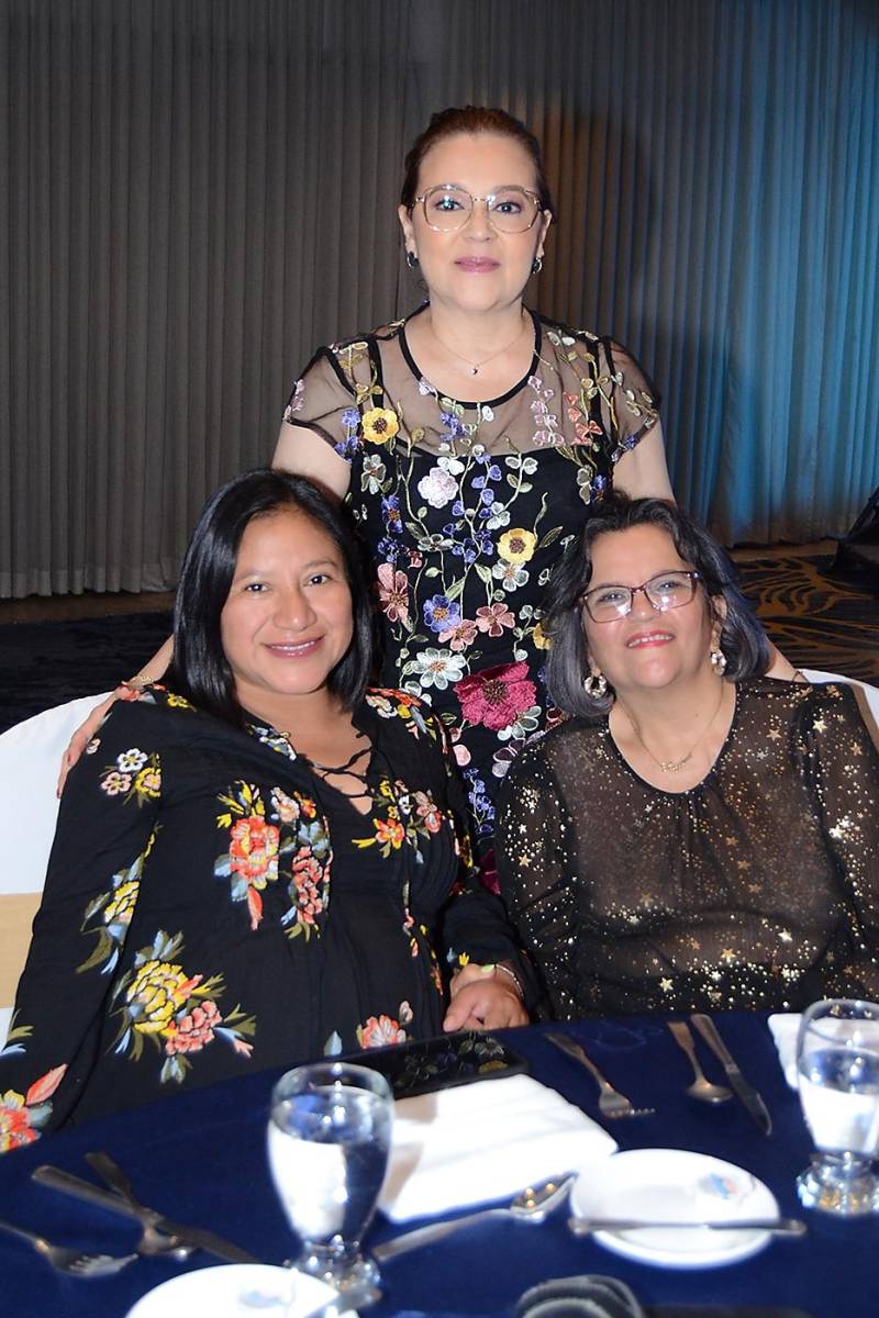 María Verónica Pineda, Perla Otero y Rozzina Ortez. 