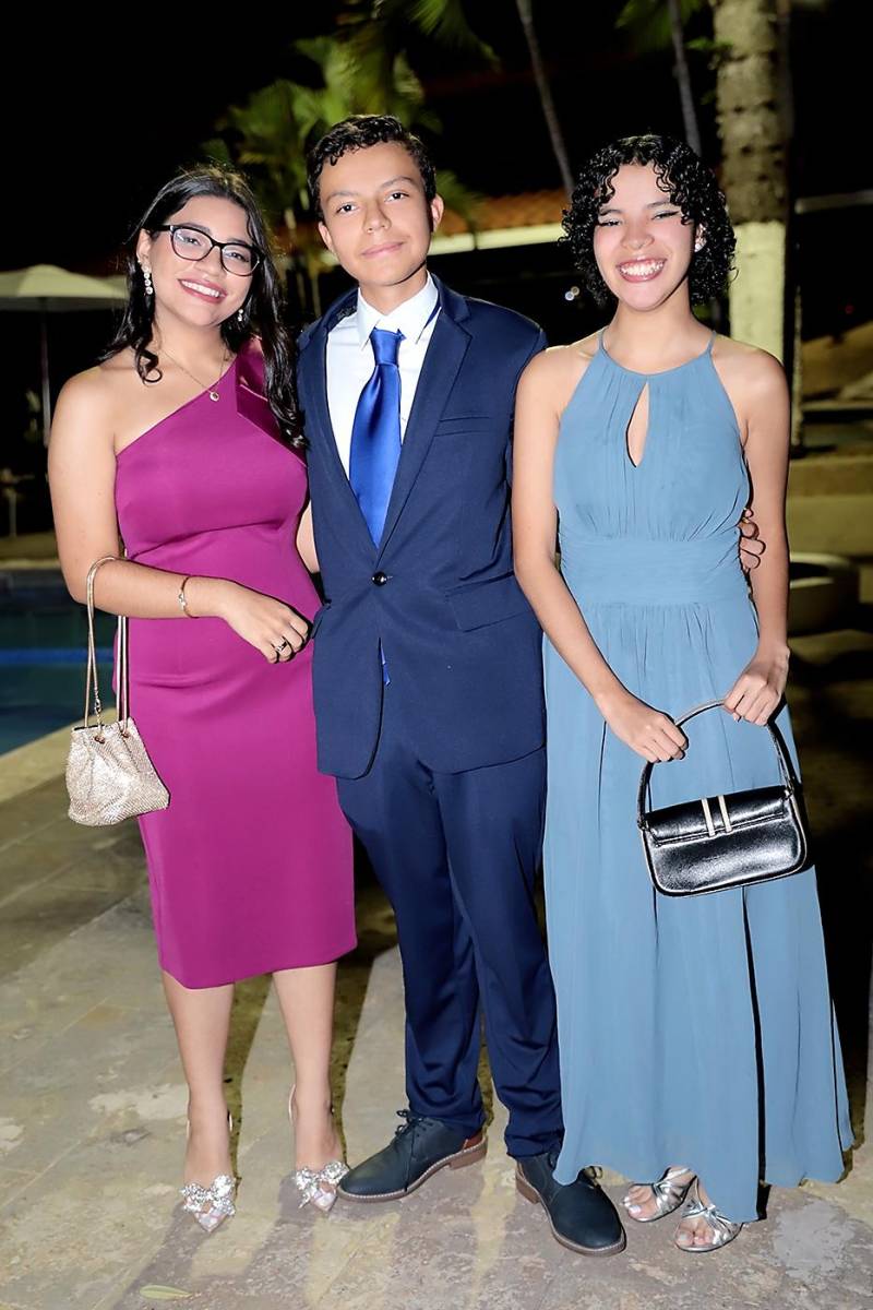 Arelis Reyes, Jossiel García y Mónica Amaya.