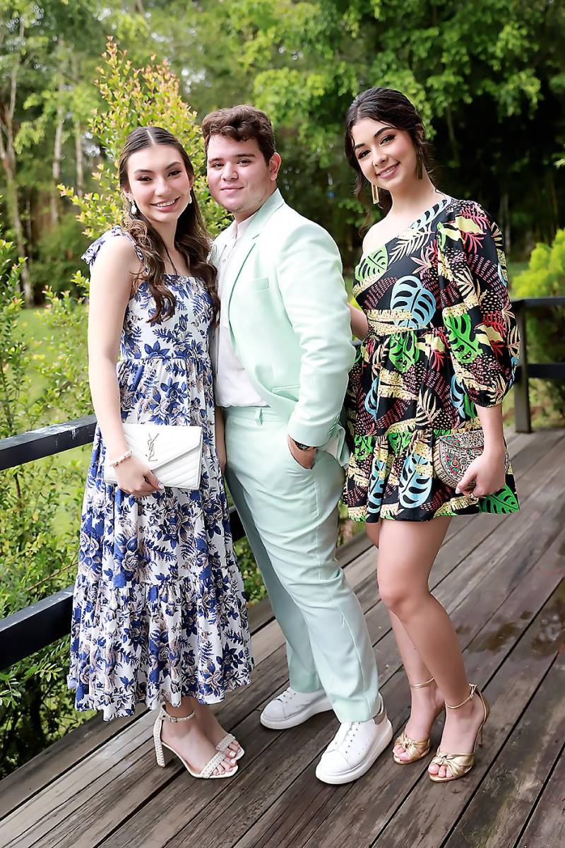 Emma Rivera, Alejandro Ávila y Camila Jeffs