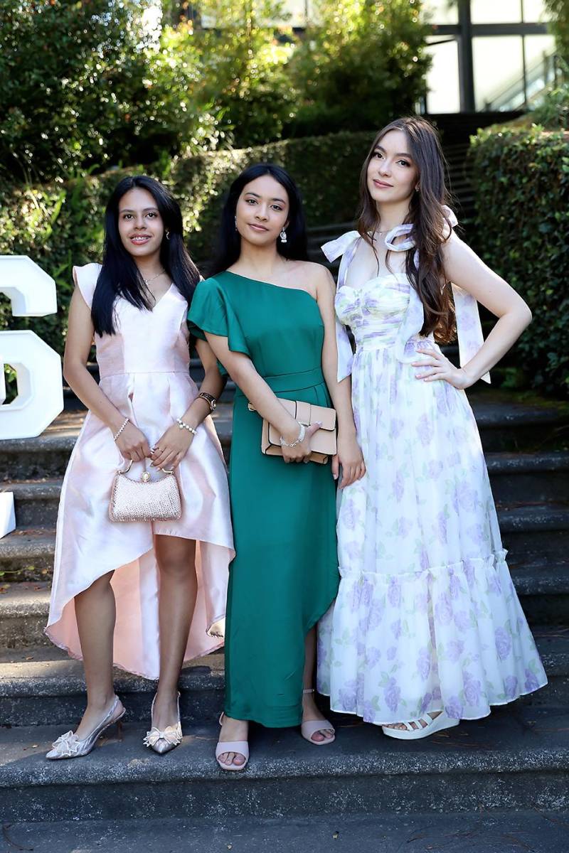 Valeria Colindres, Meylin Chang e Yvanna López.
