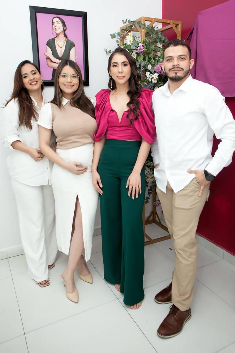 Jennifer Rivera, Gabriela Caraccioli, Katherine Ramírez y Gabriel Valle.