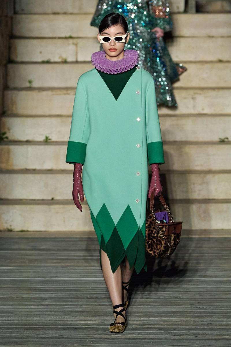 Gucci presenta desfile crucero 2023