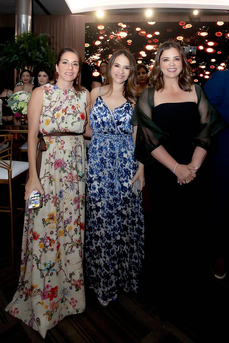Yamalat Fuschich, Giselle Rishmawy y Lupita Hawit.