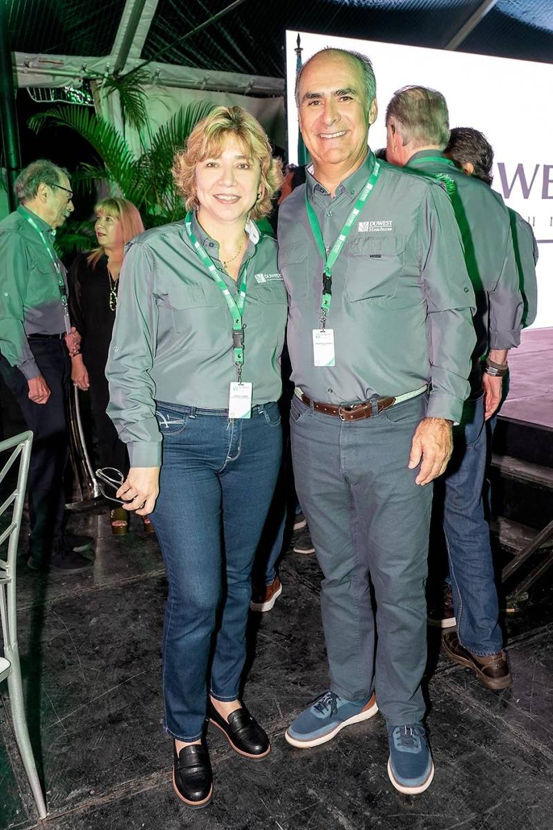 Lorena Luarca y Bernardo Chacin.