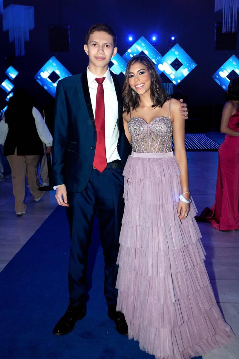 Enrique Medina y Giada Rastelli.