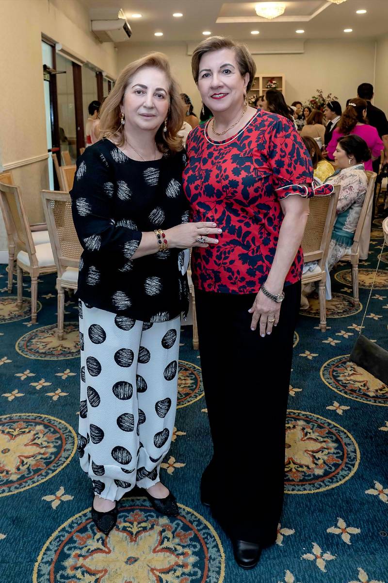 Yolanda Ganineh y Rita Gattas de Simón.