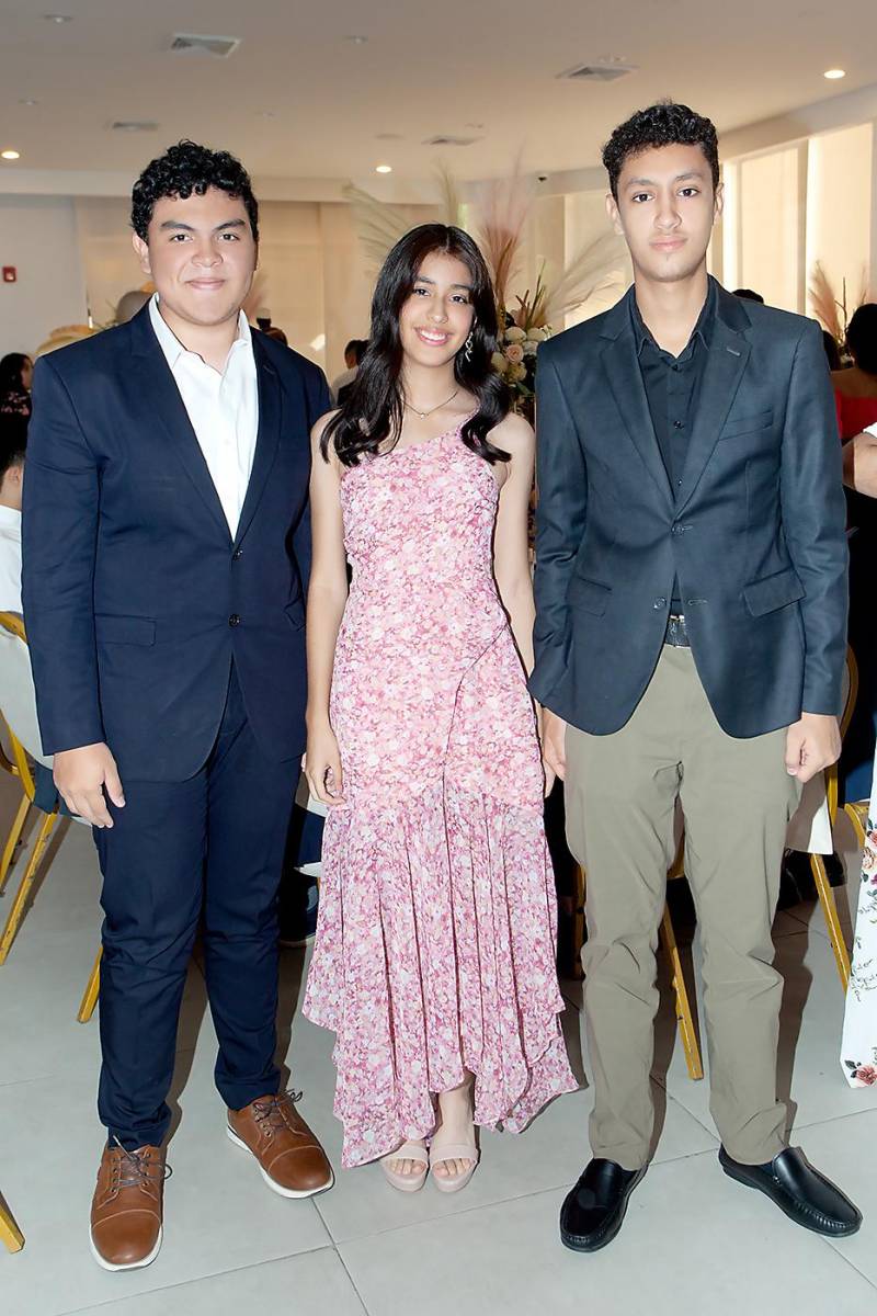 Leonardo Flores, Krista Funes y Héctor Castillo