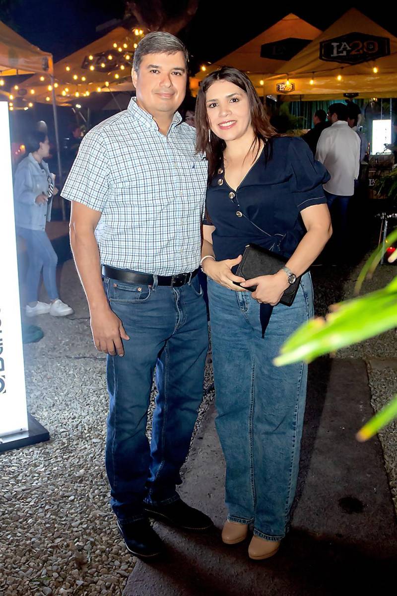 Adalberto Fernández y Carmen Urbina.