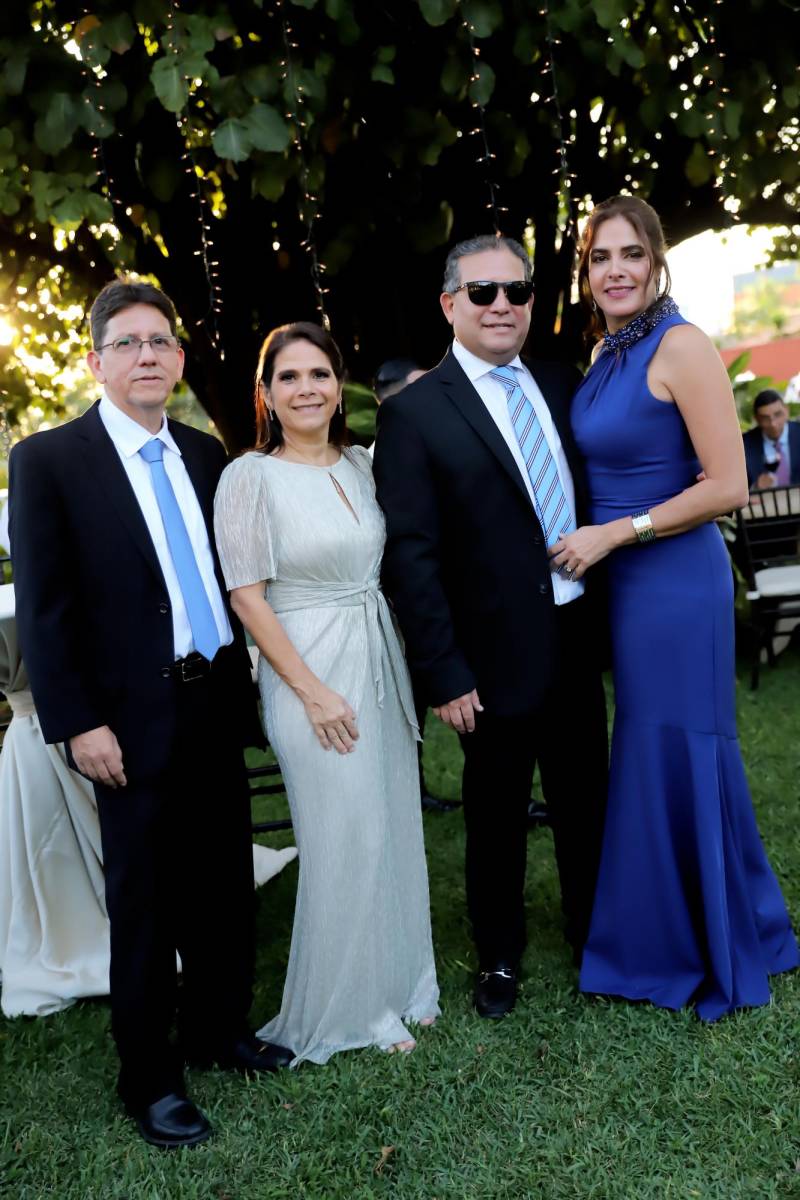 Jorge y Roxana Suazo con Plutarco y Patty Rivera