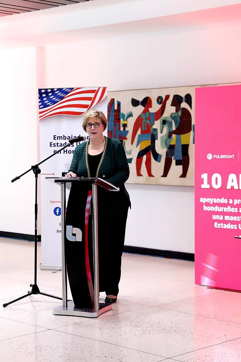 Laura F. Dogu, Embajadora de Estados Unidos en Honduras.