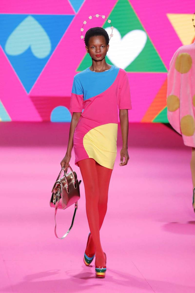 Los lunares protagonista de la colección de Agatha Ruiz de la Prada