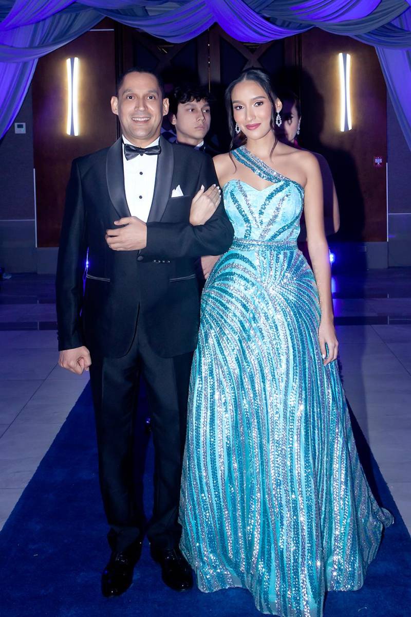 Mía Valeria Pineda Gabrie con su padre Pedro Pineda.