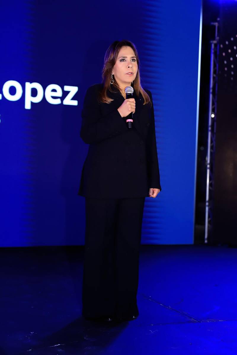 Ivonne López, Directora de País de Grupo Continental Motores durante su intervención en la que aseguró que la empresa cree firmemente que la experiencia del cliente va más allá del momento de compra, "Es un acompañamiento constante, desde que entra por primera vez a la agencia hasta el servicio postventa. Queremos que cada persona que confíe en nosotros viva el respaldo y la atención que caracterizan a Volkswagen.”