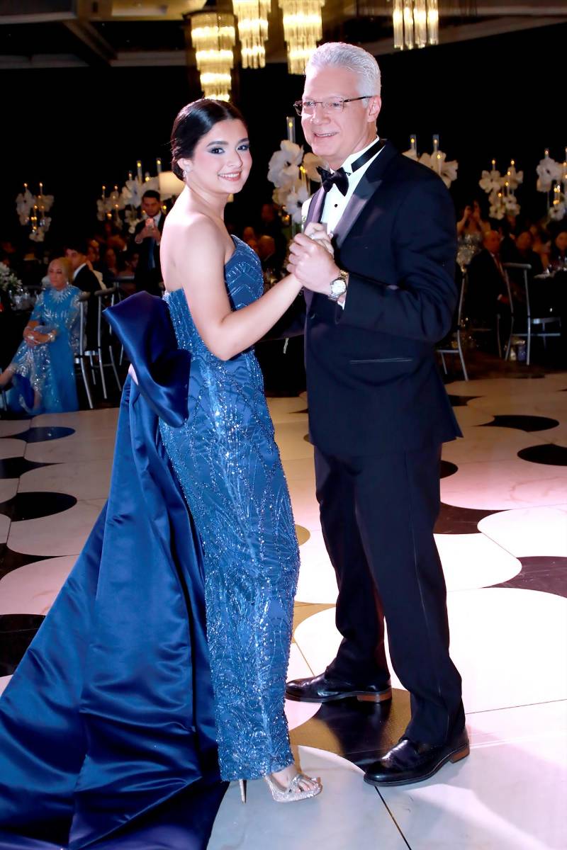 Laura Ortega y su padre Sergio Ortega. 